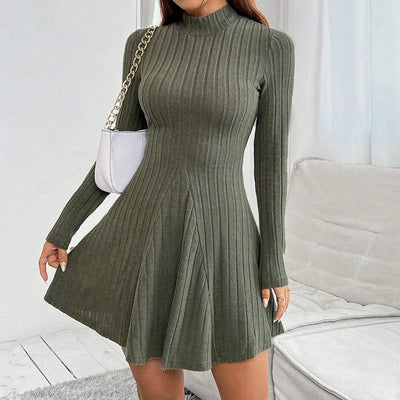 Mia Muse A-Lijn Jurk – Hoge Taille & Mock Neck