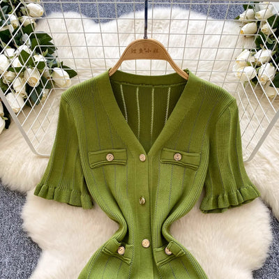 Moderne Vintage Jurk – Strakke Pasvorm met Romantisch Detail