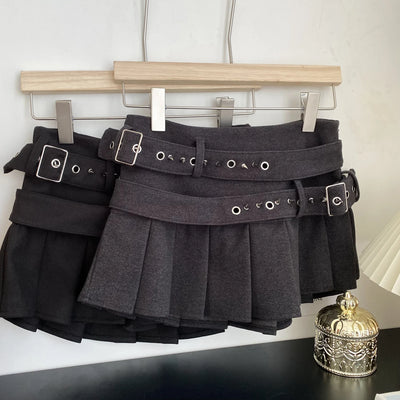 Trendy Minirok met Riem – Verleidelijk Retrodesign