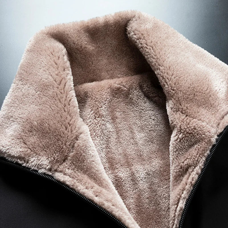 Stijlvolle heren winterjas kleur zwart kraag close-up