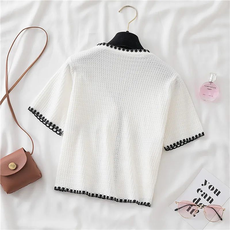 Elegante Korte Mouw V-Hals Top – Minimalistisch & Trendy