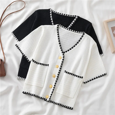 Elegante Korte Mouw V-Hals Top – Minimalistisch & Trendy
