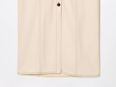 Moderne Jurk met Uitstraling – Geplooide Taille, V-Hals, Midi Lengte