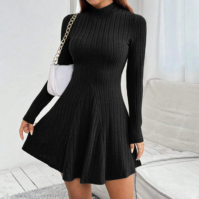 Mia Muse A-Lijn Jurk – Hoge Taille & Mock Neck