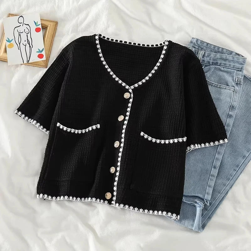 Elegante Korte Mouw V-Hals Top – Minimalistisch & Trendy